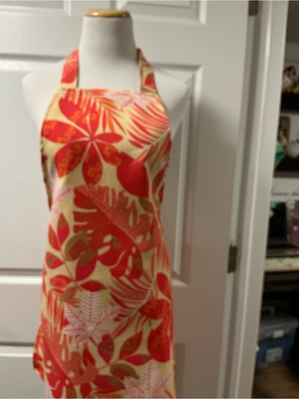 2020 - NEW Tropical Sunset Floral Bib Apron – Orange & Coral Monstera - Picture 3 of 3